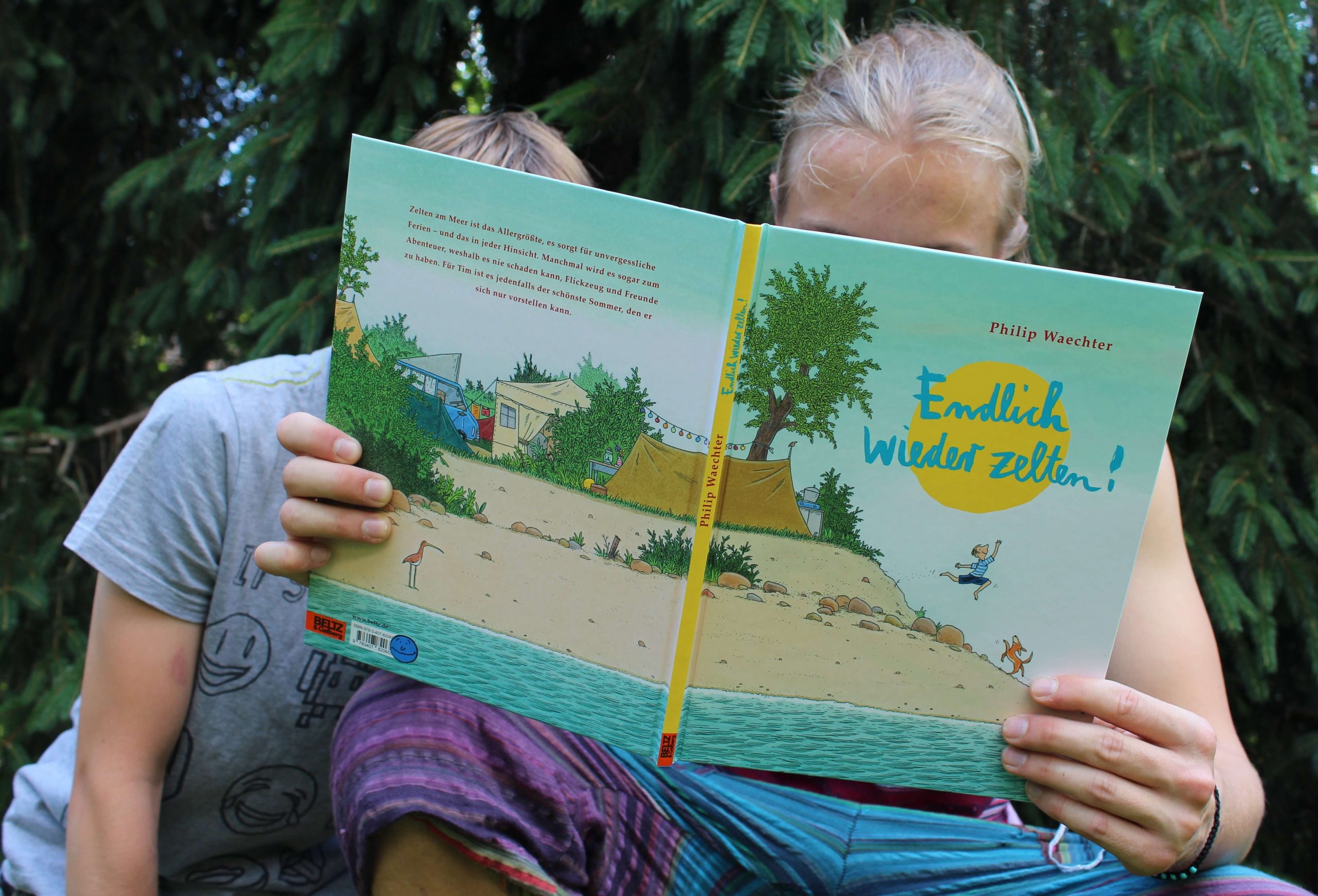 You are currently viewing Kinderbuch-Camping: 15 Empfehlungen von und für Zeltkinder