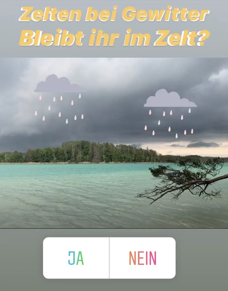 Zelten bei Gewitter Umfrage - Bild von einem See mit Gewitterwolken