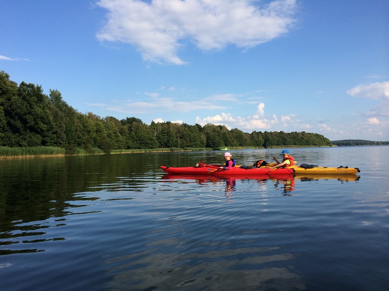 Paddeln mit Kindern auf dem Motzener See in Brandenburg