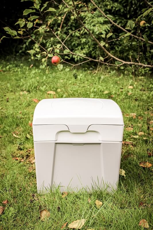 Campingtrenntoilette TROBOLO kompakt zusammengebaut