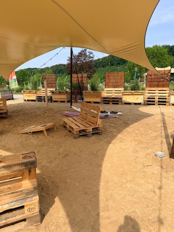 Überland Vlotho Campingplatz Zeltwiese mit Beachbar